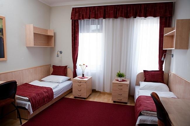 Hotel Kerpely Dunaújváros Esterno foto